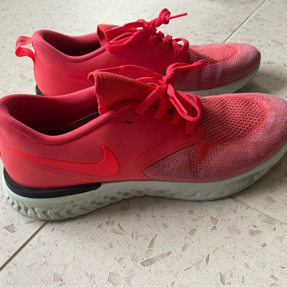 Nike Odyssey React 2 Flyknit, Women’s Size 10.5, Amber Glow. AH1016-800.